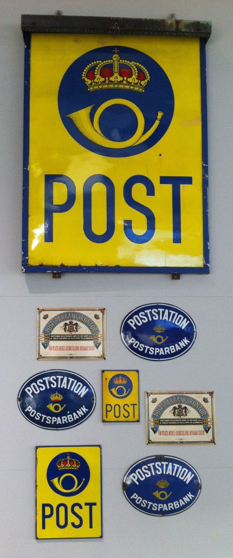 Post station signs